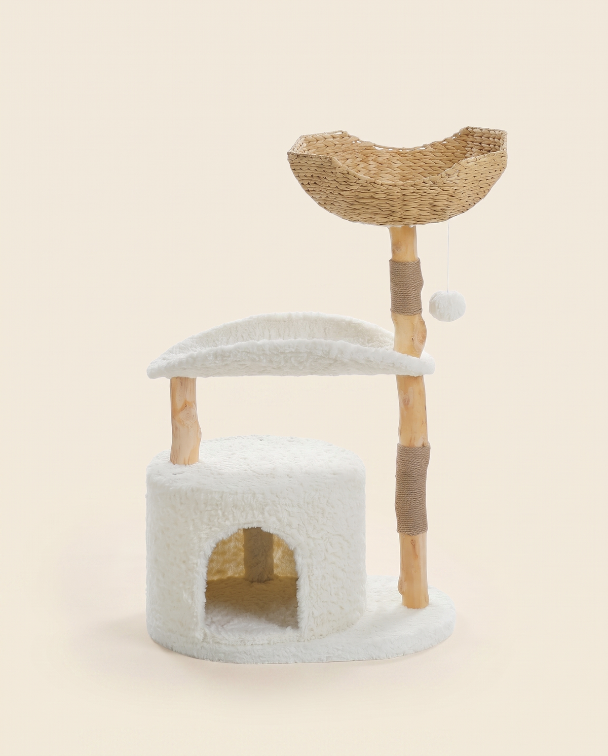 Arbre à chat bois massif et rotin blanc nuage avec perchoir incurvé — packshot fond crème